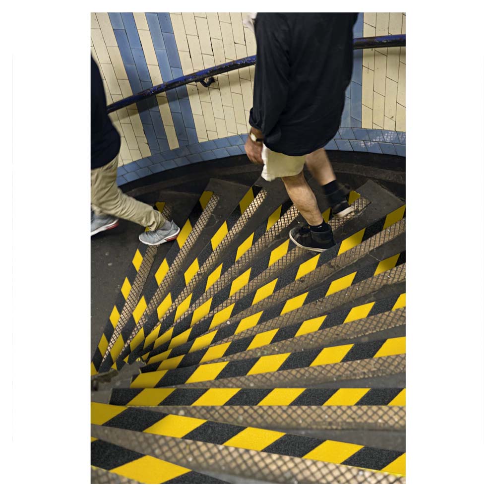 ROLLO DE 18M DE CINTA ANTIDERRAPANTE AMA/NEGRA 50MM C/ ABRASIVO CIA-218P