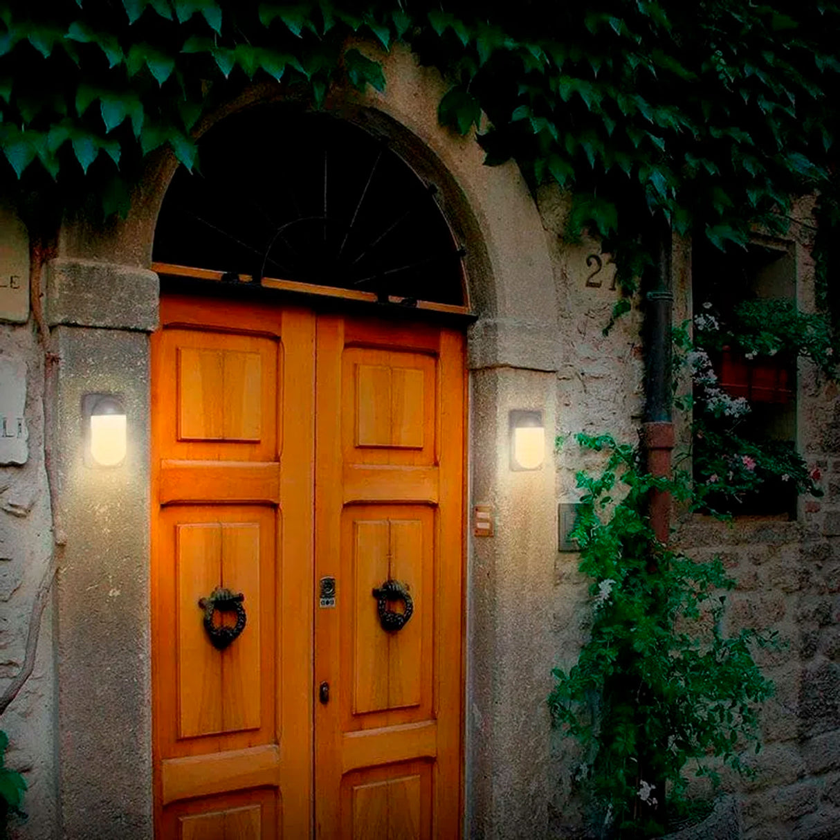 LÁMPARA DE EXTERIOR LED GRUS TECNOLITE PARA SOBREPONER 10.5W LUZ SUAVE CÁLIDA *** EXHIBIDO ***