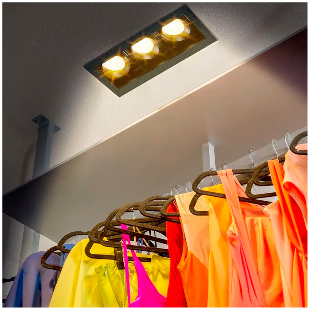 LÁMPARA DE INTERIOR EMPOTRABLE ATLAS III TECNOLITE BASE GX5.3 NEGRO