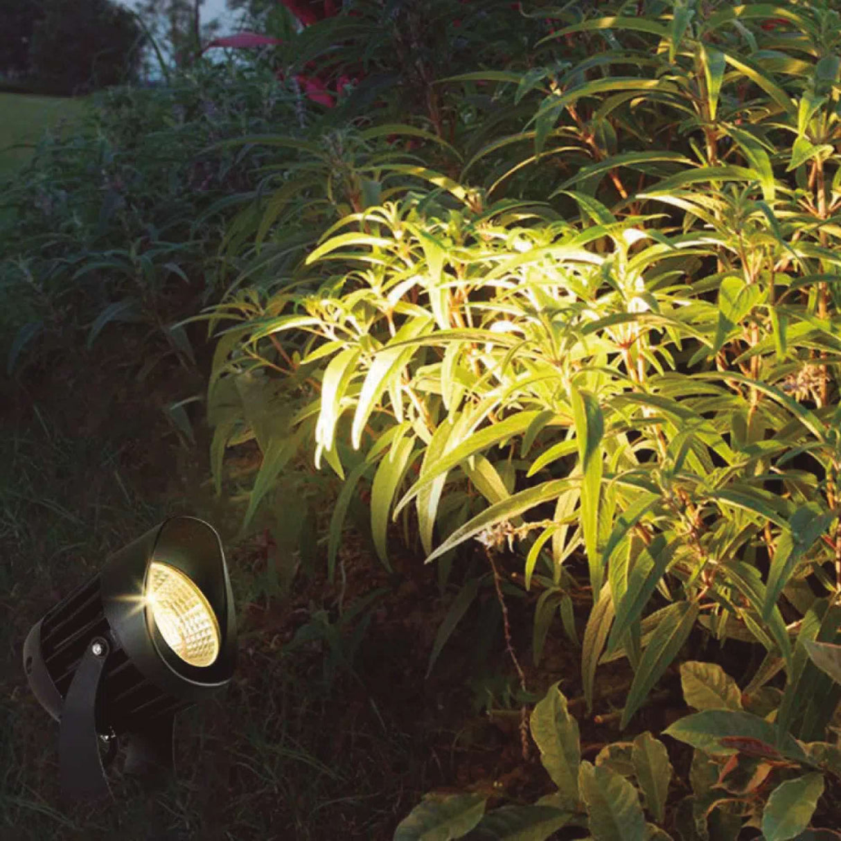 REFLECTOR LED TECNOLITE LINX II PARA SOBREPONER O ESTACA 20W LUZ SUAVE CÁLIDA