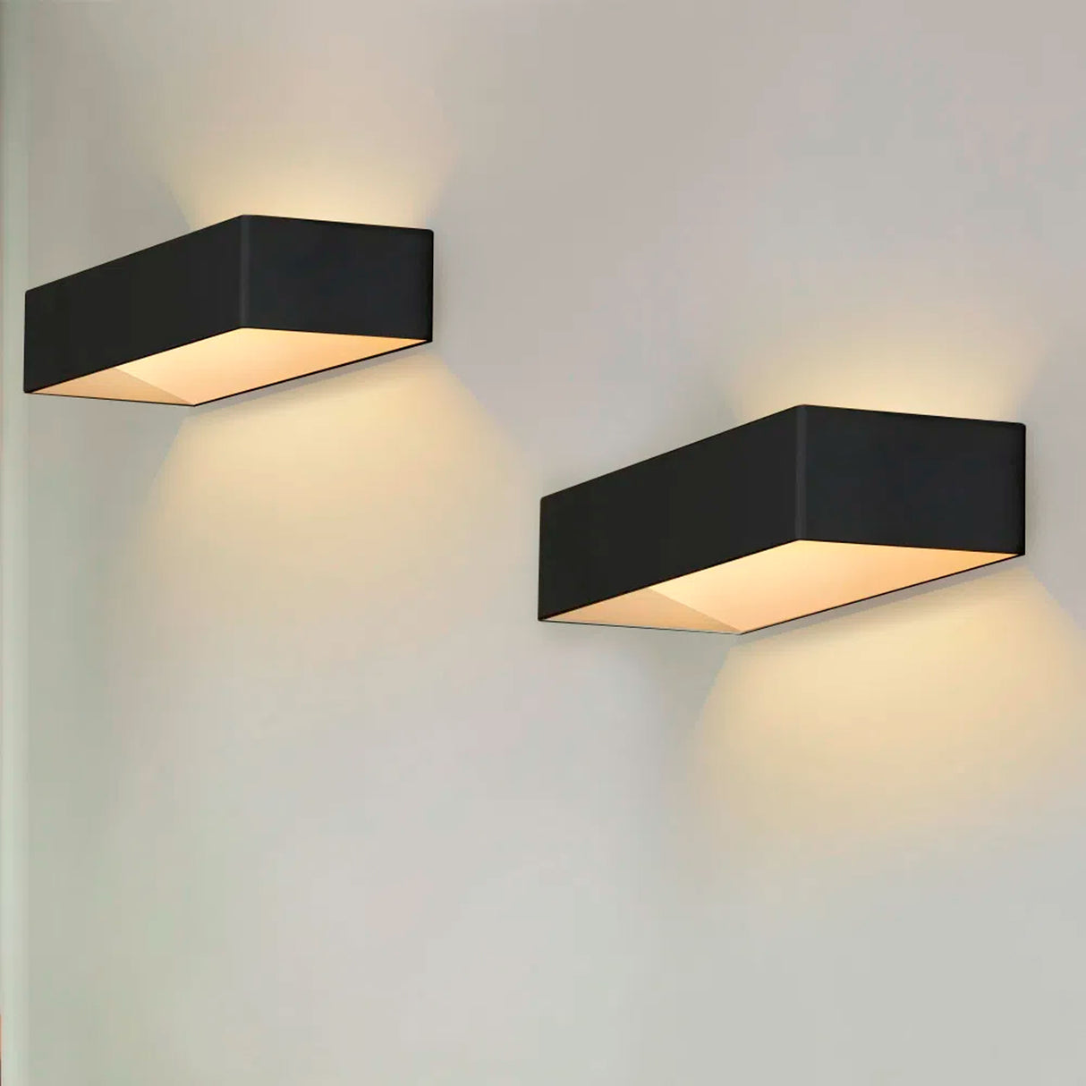 LÁMPARA DE INTERIOR LED GRUIS TECNOLITE PARA SOBREPONER 20W LUZ SUAVE CÁLIDA ORO