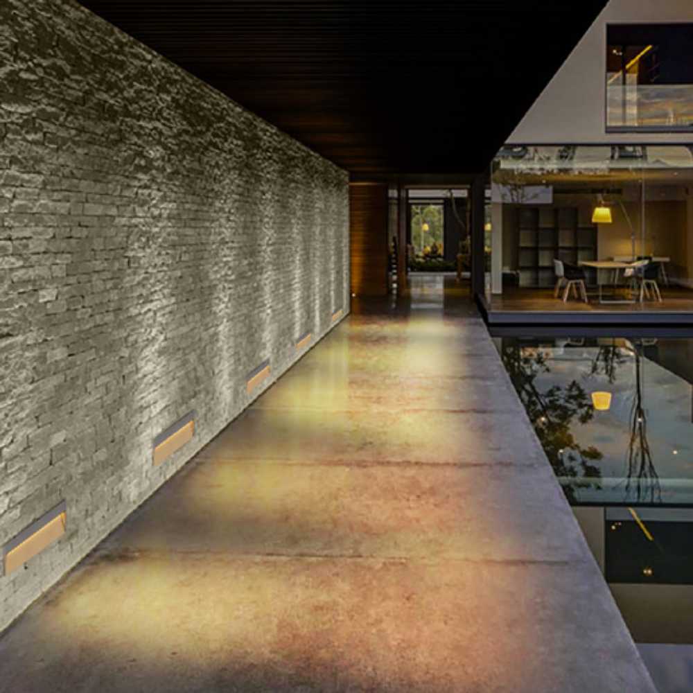 LUZ DE CORTESIA LED SOBREP. MURO 24W/127V. 3000K ALUM. GRIS KAVE IV