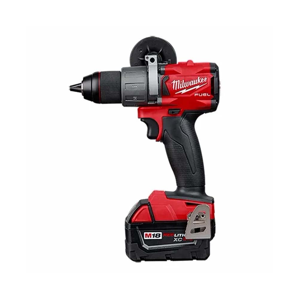 KIT TALADRO / DESTORNILLADOR 1/2" FUEL M18: 2 BATERIAS 18V. 5AMP M18 CARGADOR DE BATERIA MULTIPLE M12 Y M18 MANGO LATERAL SOPORTE PARA BROCA GANCHO PARA CINTURON ESTUCHE DE TRANSPORTE MILWAUKEE