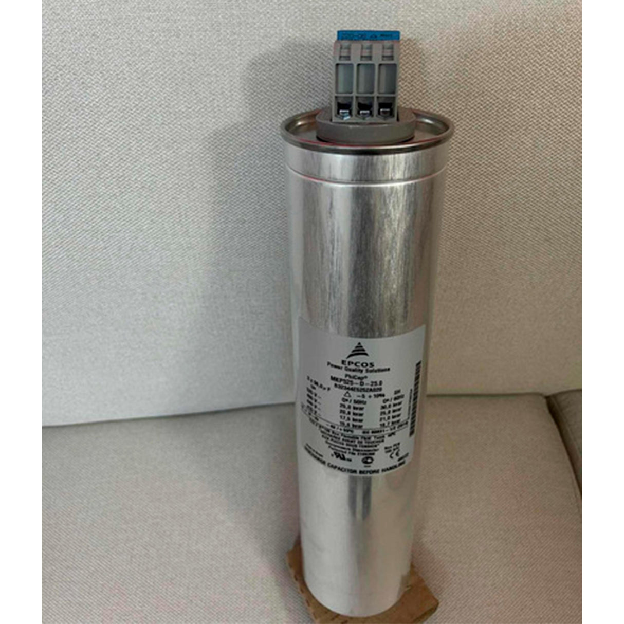 CAPACITOR 40KVAR 240V.BF400240 A7B93000007407 SIEMENS