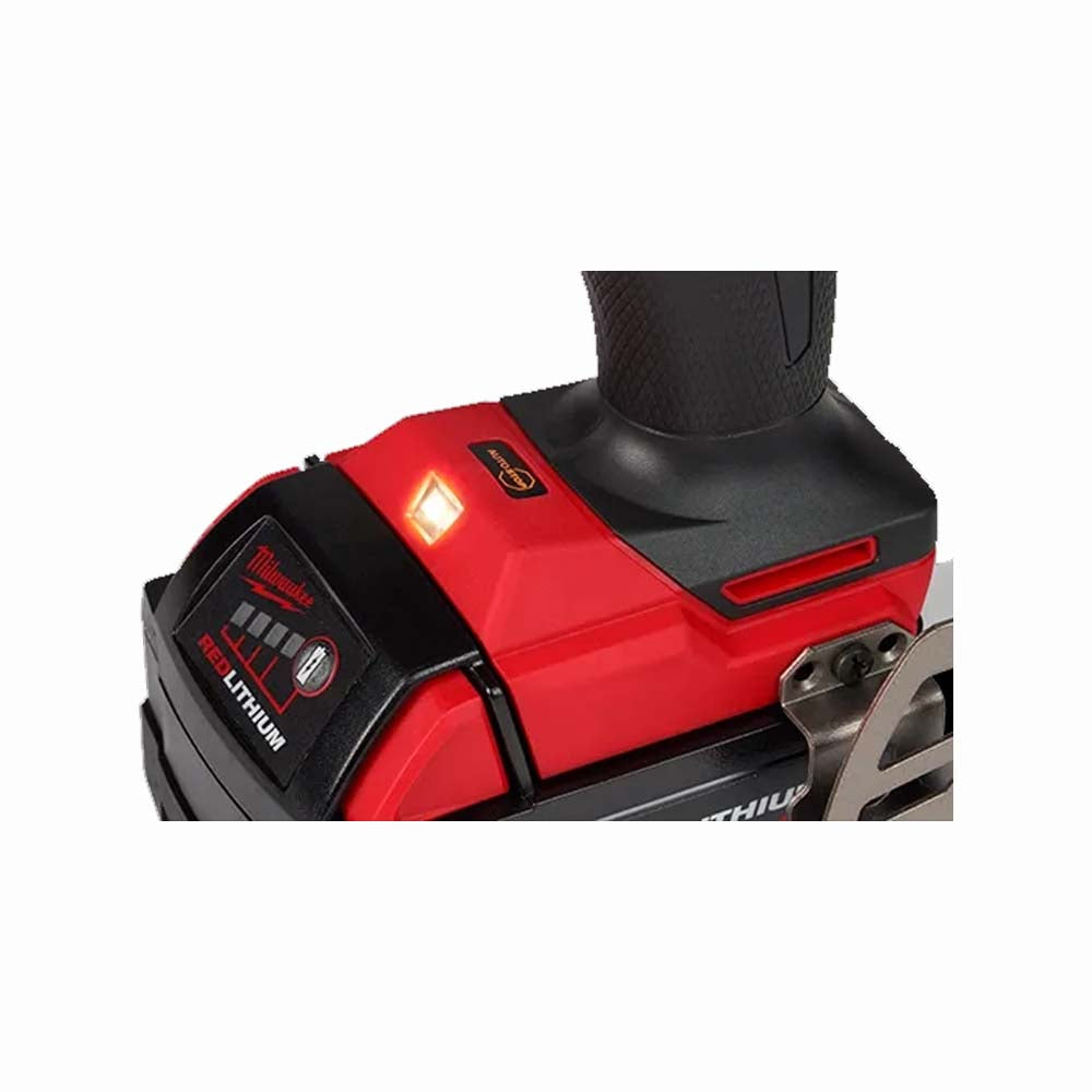 KIT COMBINADO 2 HERRAMIENTAS M18 FUEL: TALADRO PERCUTOR / DESTORNILLADOR 1/2" DESTORNILLADOR DE IMPACTO HEXAGONAL 1/4" M18 2 BATERIAS 18V. 5AMP M18 CARGADOR DE BATERIA MULTIPLE M12 Y M18 MILWAUKEE