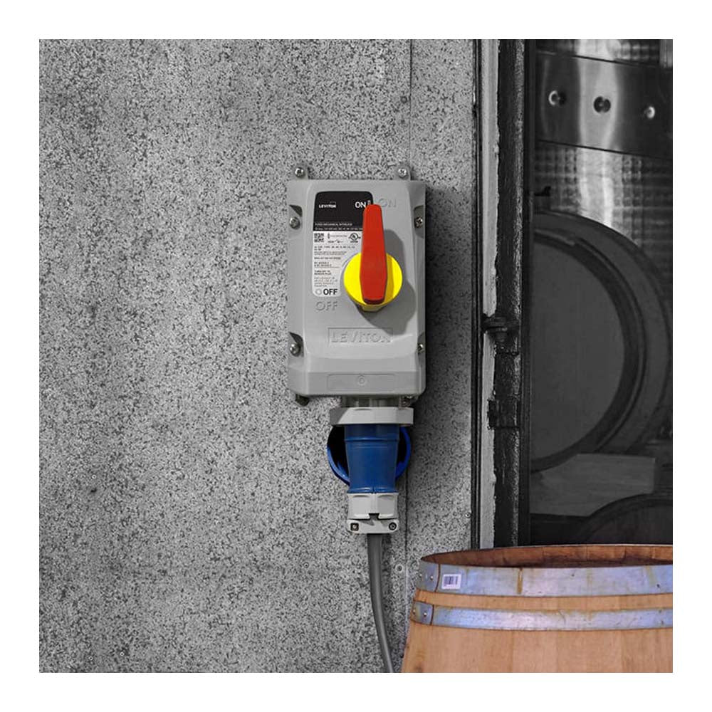 INTERLOCK MECANICO PIN SLEEVE 60A 600V 3P4H 5H IP66/67/68 E IP69K SERIE LEV NEGRO LEVITON