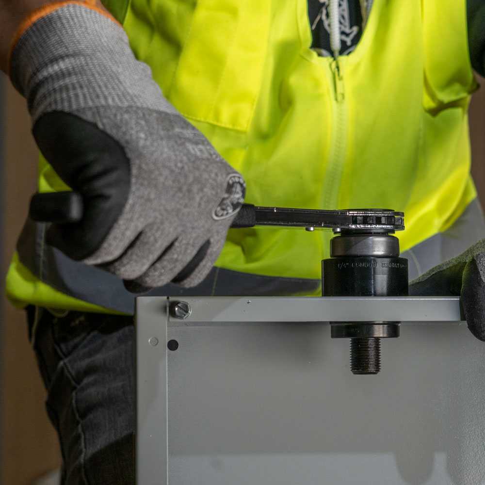 JUEGO DE PUNZONES SACABOCADOS CON LLAVE CON ESTUCHE KLEIN TOOLS