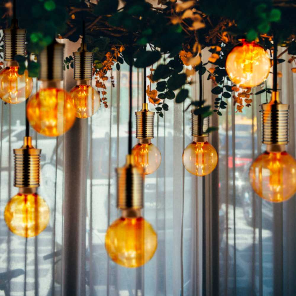 SOCKET BASE 8.5W/100-240V. ALUMINIO ORO