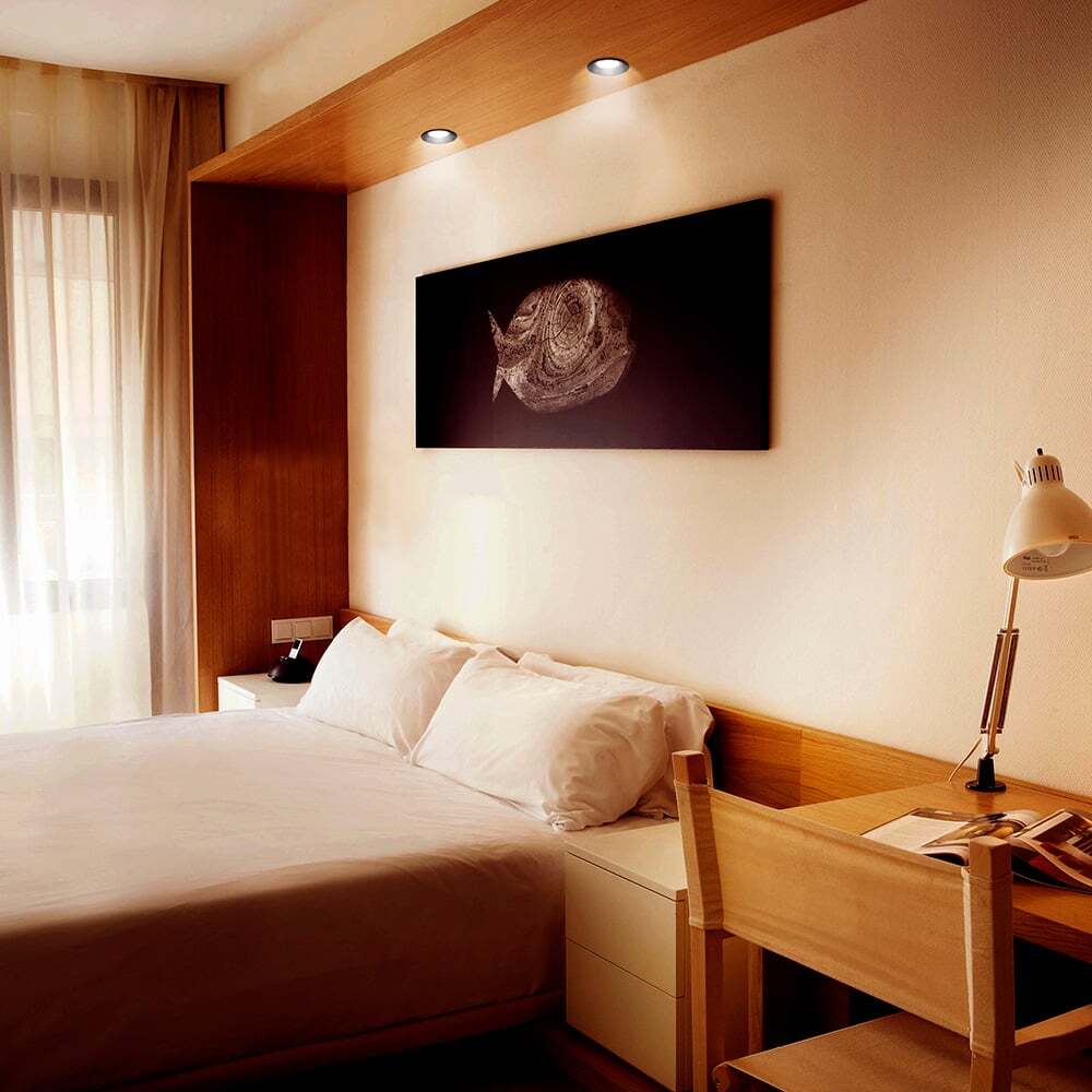 LÁMPARA DE INTERIOR EMPOTRABLE RIGEL TECNOLITE POTENCIA MÁXIMA 50W BASE GX5.3 FOCO MR16 NO INCLUIDO NEGRO