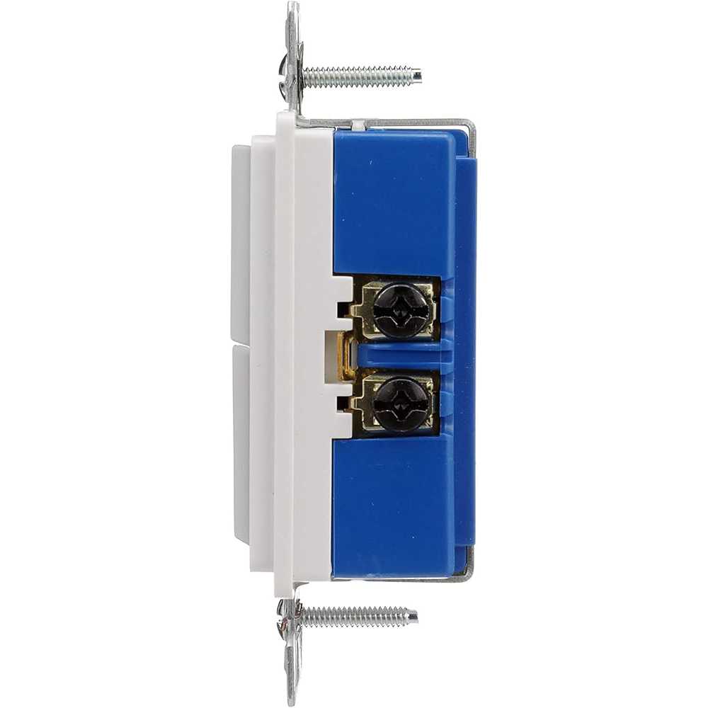 INT. SENCILLO DUPLEX 15A. 120/277V DECORATOR BCO.