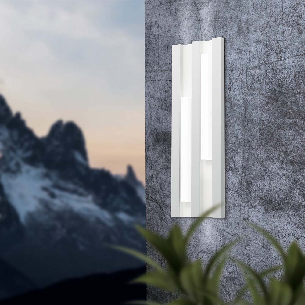 ARBOTANTE BASE RECTANGULARBLANCA CON PERFILES LED IP55 FANDINA *** HA. LUMI ***
