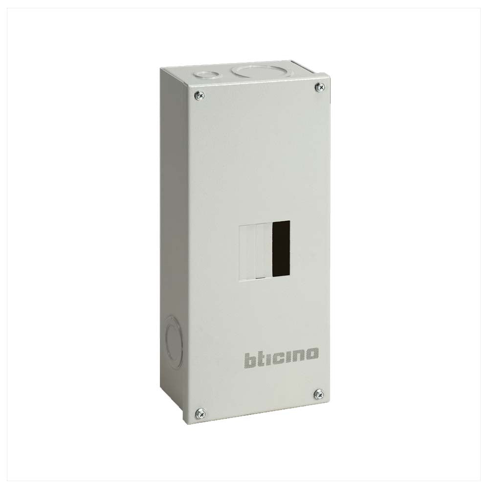 GABINETE P/INT. 2 Y 3 POLOS 100A 120/240V. 10KA 3F-4H SOBREPONER *** OFRECER QO3100BNS O CCS-1-3F ***