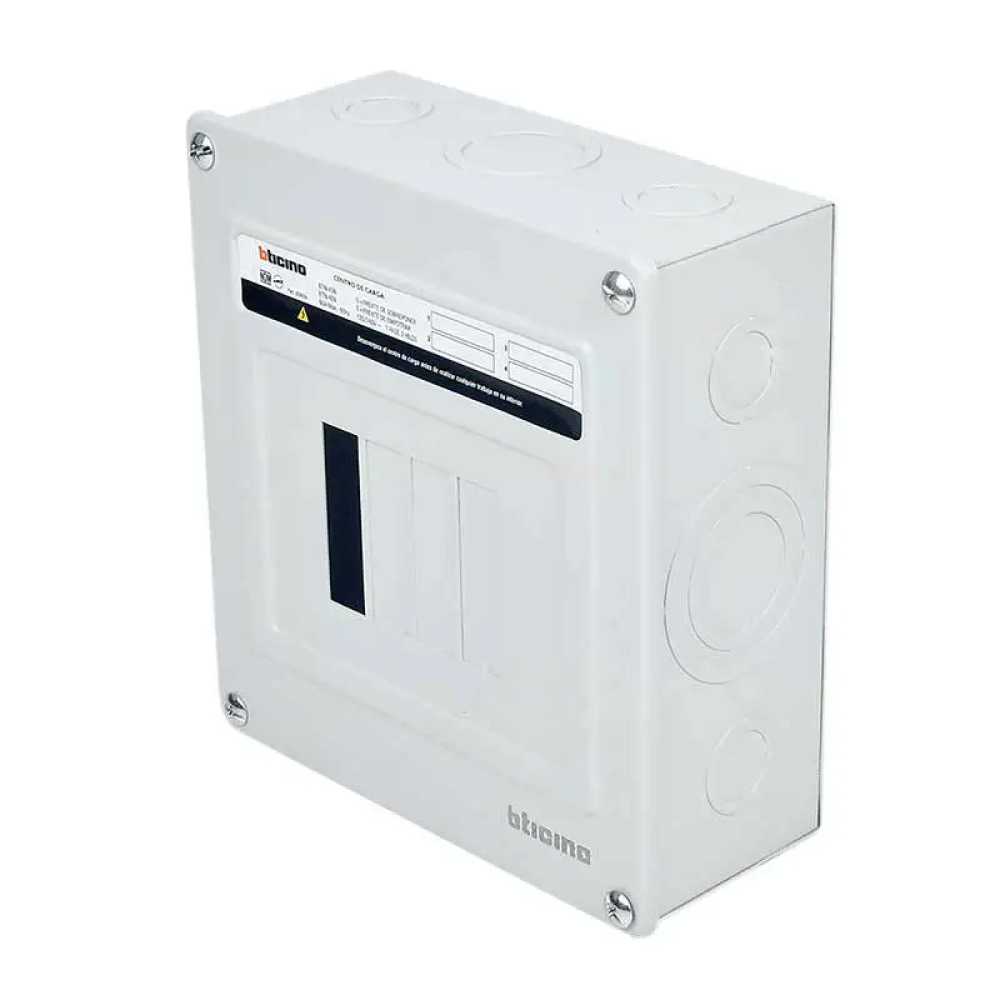 C. CARGA 4P. 60A. SOBREPONER BTN/4SR BTN/4SN USO DOMESTICO BTICINO *** OFRECER QOD4S O QOD3S ***