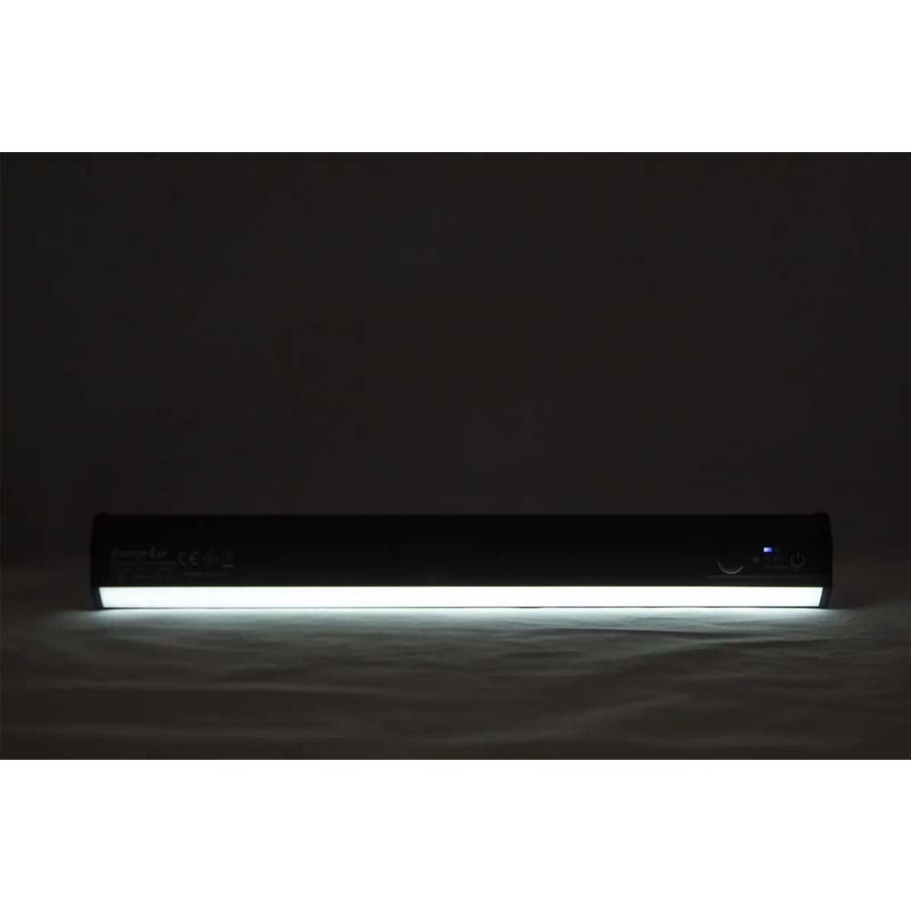 LUMINARIA DE ARMARIO NEGRA CON SENSOR DE MOVIMIENTO RECARGABLE ALIMENTACION DE 5V BATERIA INTERNA 2H 6500K *** HAE ***
