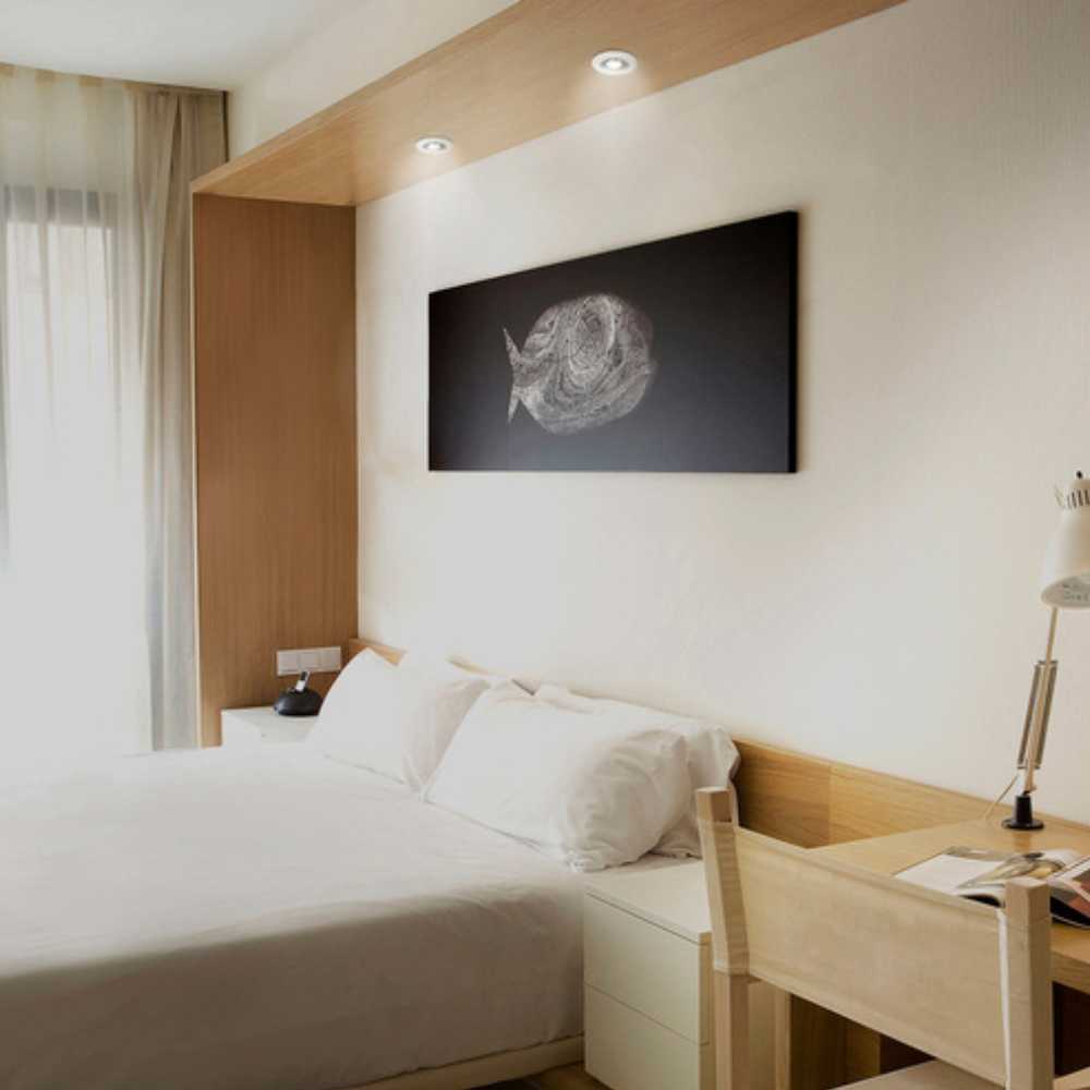 FOCO LED TECNOLITE TIPO GLOBO 4W LUZ DE DÍA BASE E14