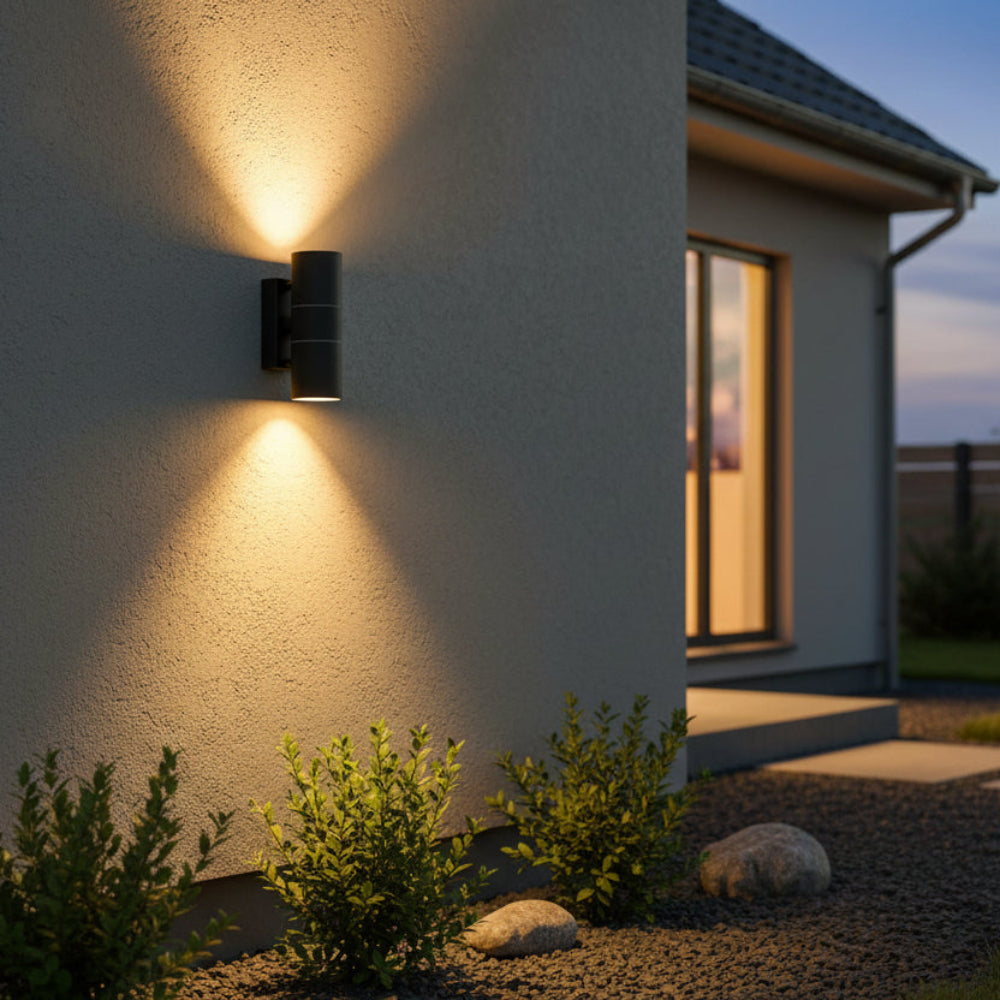 LUMINARIO INCANDESC. MURO EXTERIOR CUBIERTO 127V 50-60 HZ 2XGU10 NEGRO TECNOLED