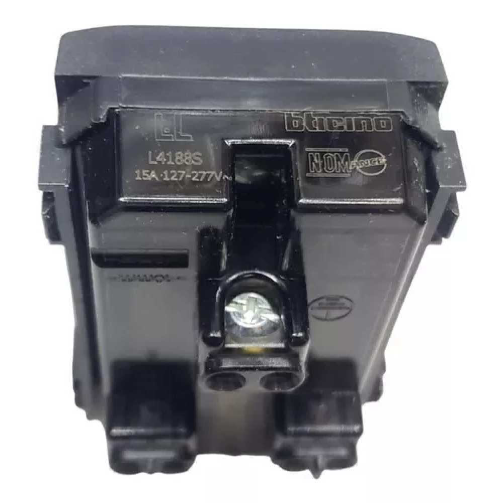 TOMACORRIENTE DUPLEX 2P+T 3 MOD. 15A/127-277V. L4188