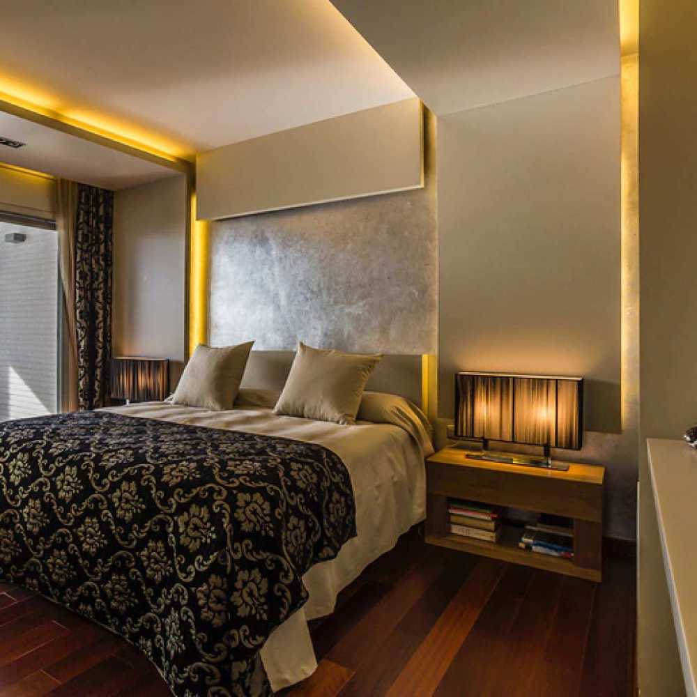 TIRA FLEXIBLE LEDS C/RECUBRIMIENTO SILICON 5M. 127V. IP45 BLANCO CALIDO MLED-60-IP45-127V-CD/BC