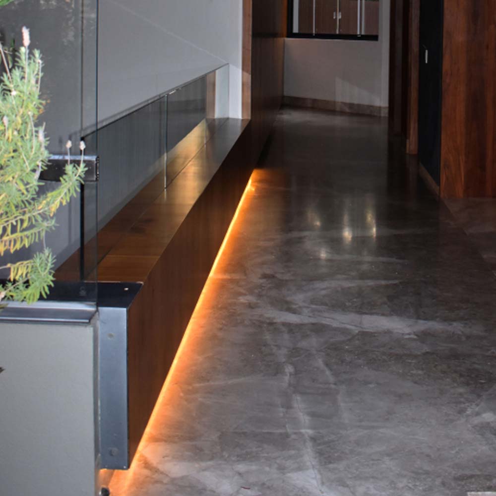 TIRA FLEXIBLE DE LED 3528 SMD 127V IP45 AMBAR MLED-60-IP45-127V-CD/AMB