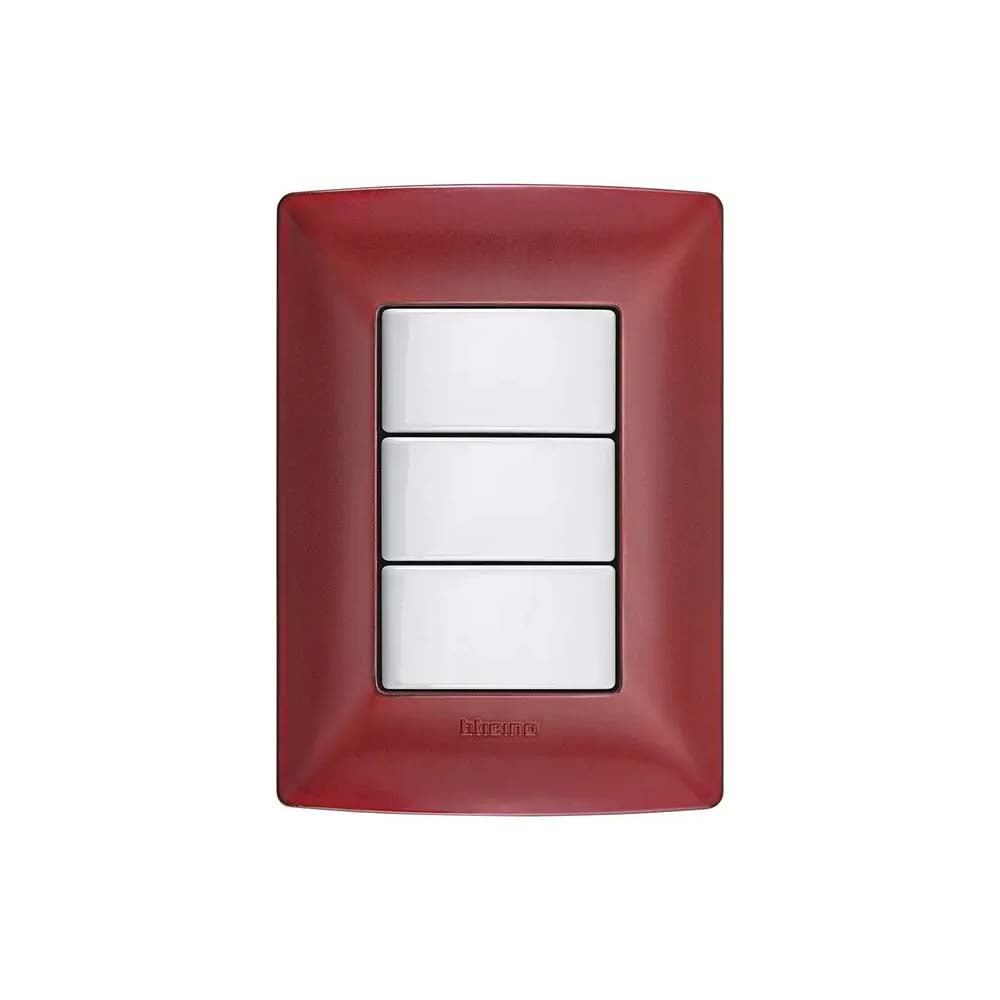 PLACA LACADA BTICINO CON CHASIS RUBÍ 3 MÓDULOS QZ4803M3XRM