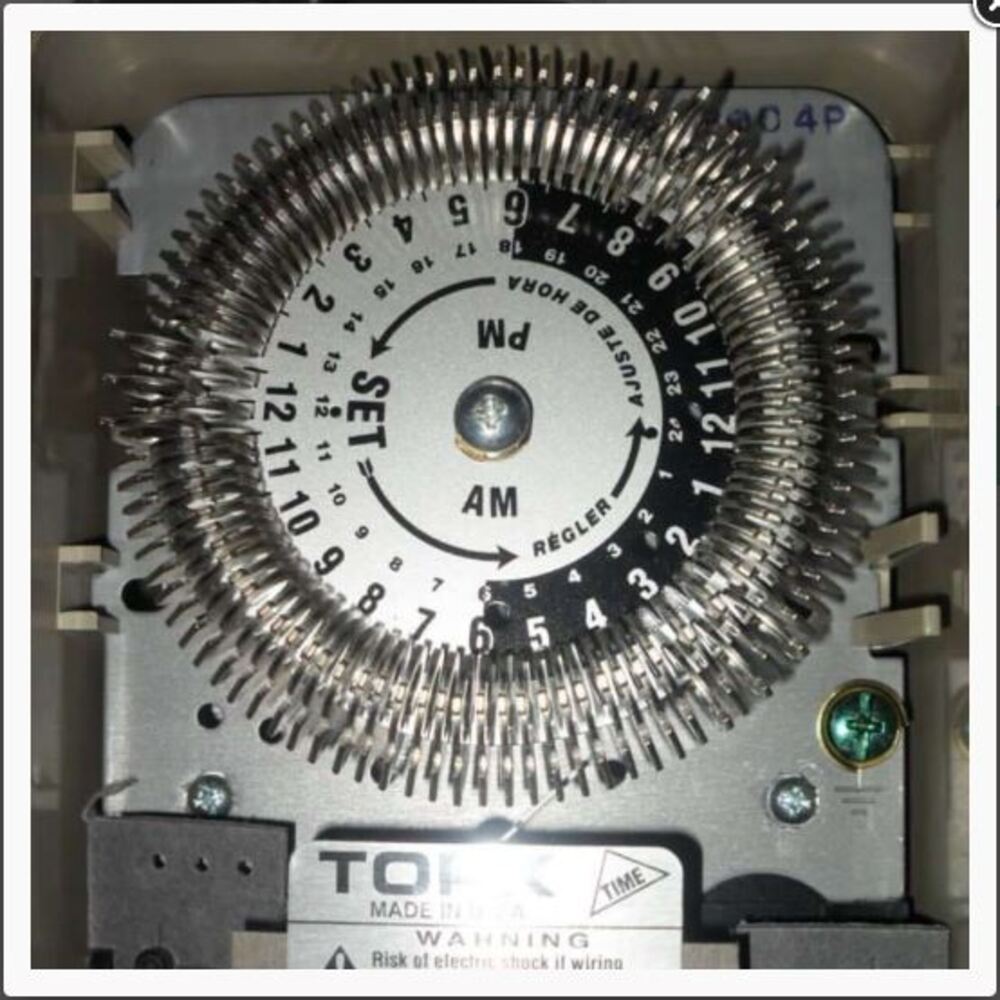 INT. 24HRS. PROG. 96 LENG. 8004 20A/208-277V. 1P-2T