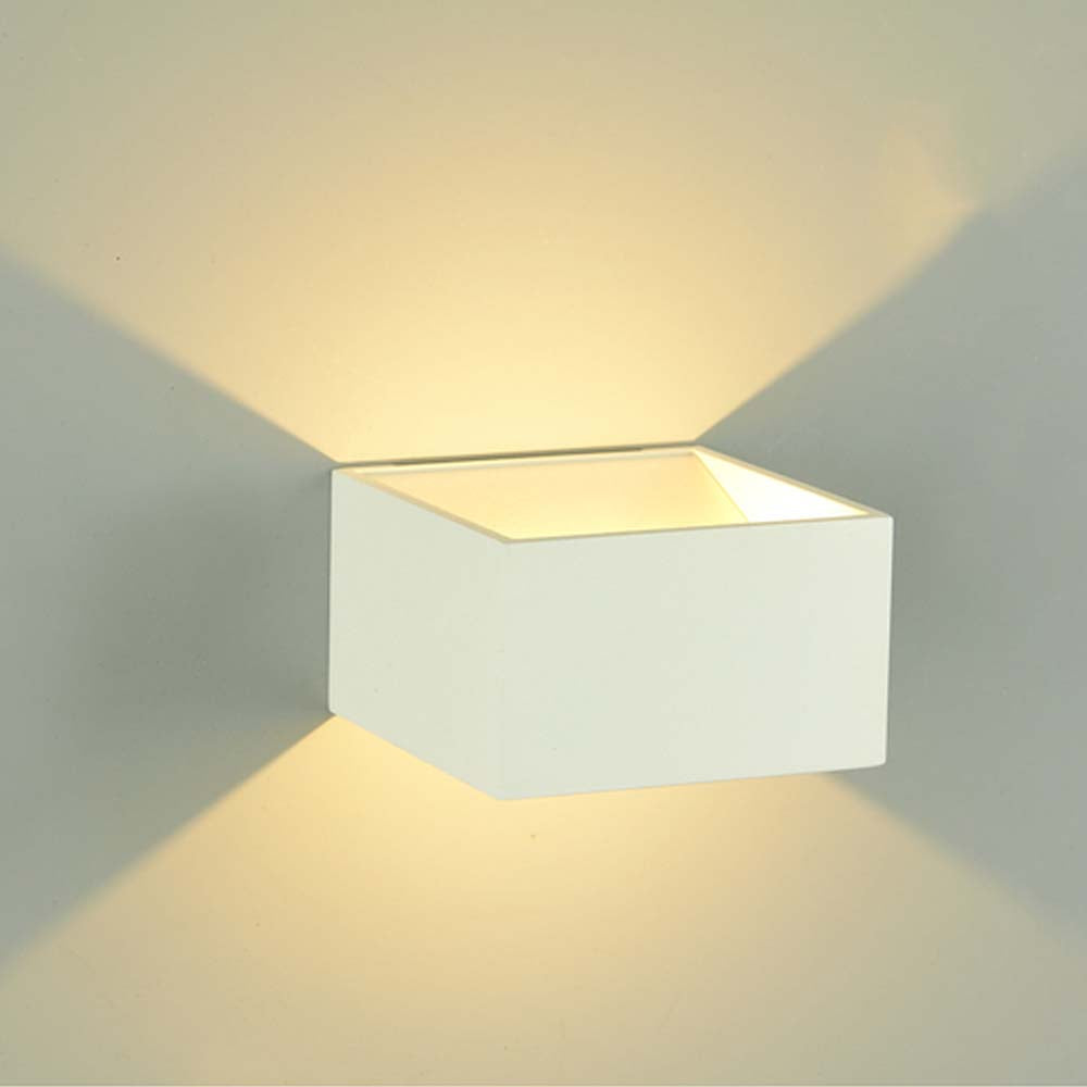 LÁMPARA DE INTERIOR LED FUYU TECNOLITE PARA SOBREPONER 5.5W LUZ SUAVE CÁLIDA