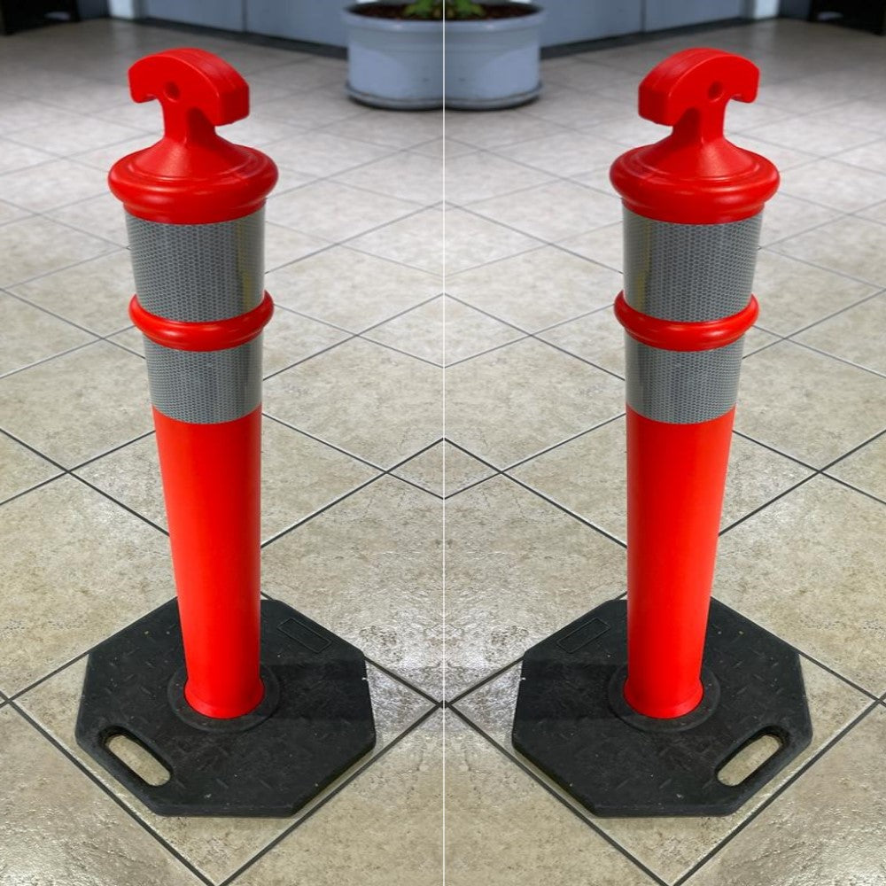 POSTE DELIMITADOR DE 115 CM DE ALTO CON BASE Y REFLEJANTE