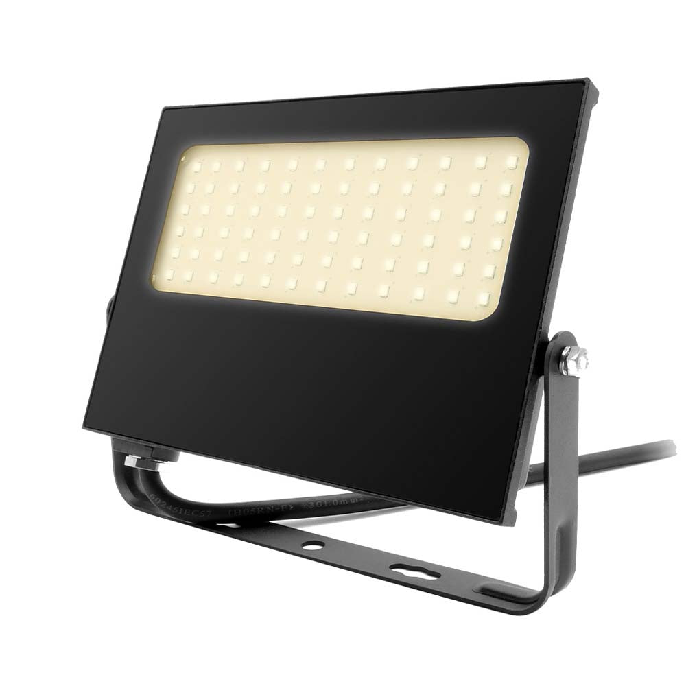 REFLECTOR LED PARA EXTERIOR 50W 100-240V 4500LM 3000K NEGRO TECNOLITE ***HAE2025***