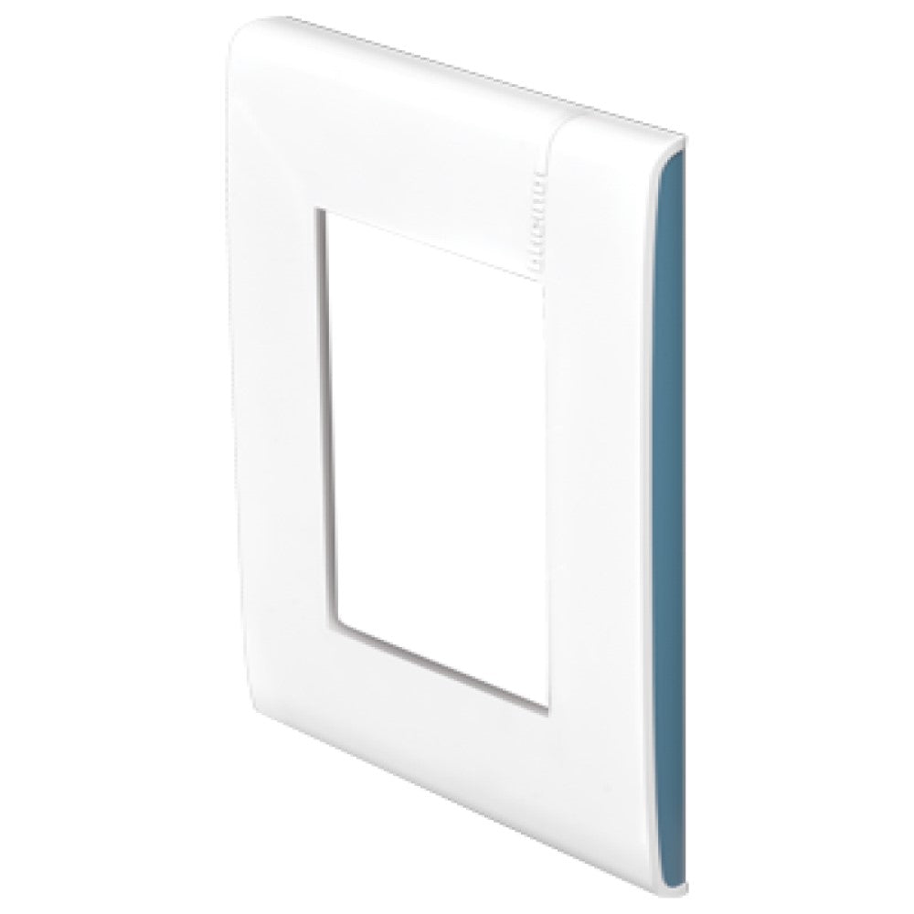 PLACA DE 3 MÓDULOS COLOR BLANCO CON PERFILES LATERALES COLOR AQUA