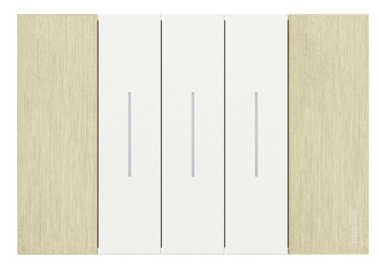 PLACA METALICA COLOR ORO 3 MODULO MCA LIVING NOW