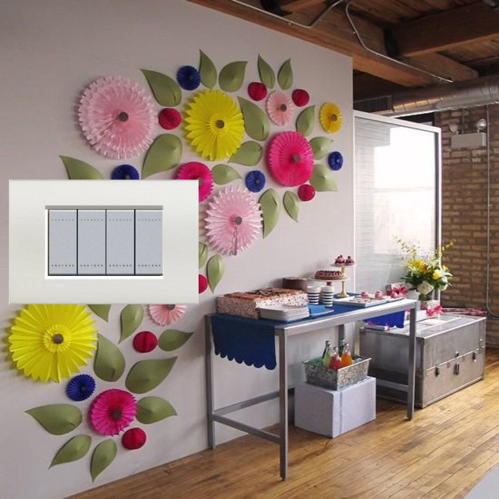 PLACA RECTANGULAR COLOR BLANCO 4 MOD. LNA4804BI LIVING Y LIGHT