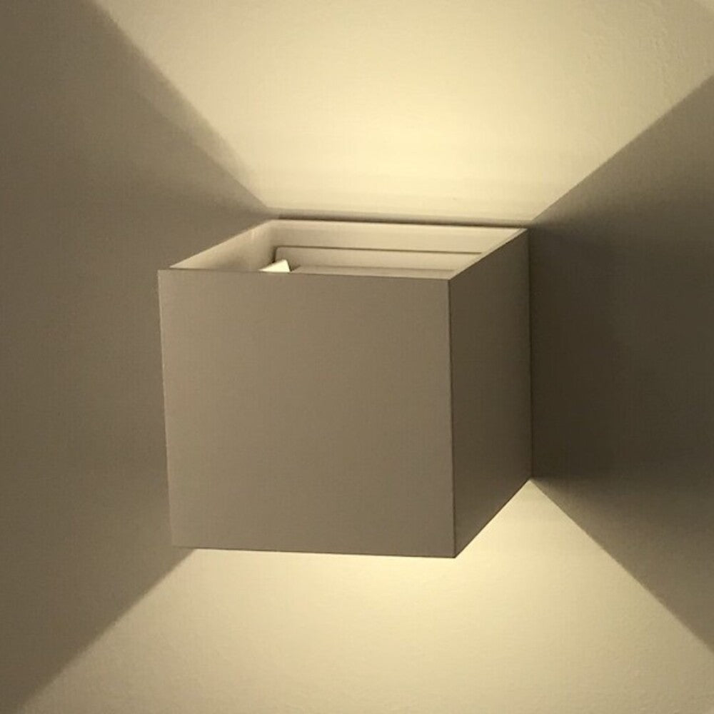 LUMINARIO DE LED P/PARED 2X3W 3000K IP45 10X10CM BLANCO ANGULO AJUSTABLE MCA MAXXI