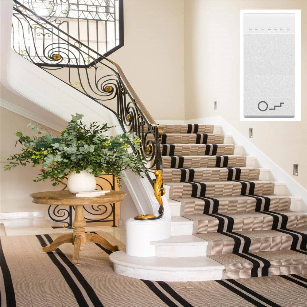 CUBRETECLA SIMBOLO LUZ ESCALERA 1 MOD. N4915BN LIVING Y LIGHT