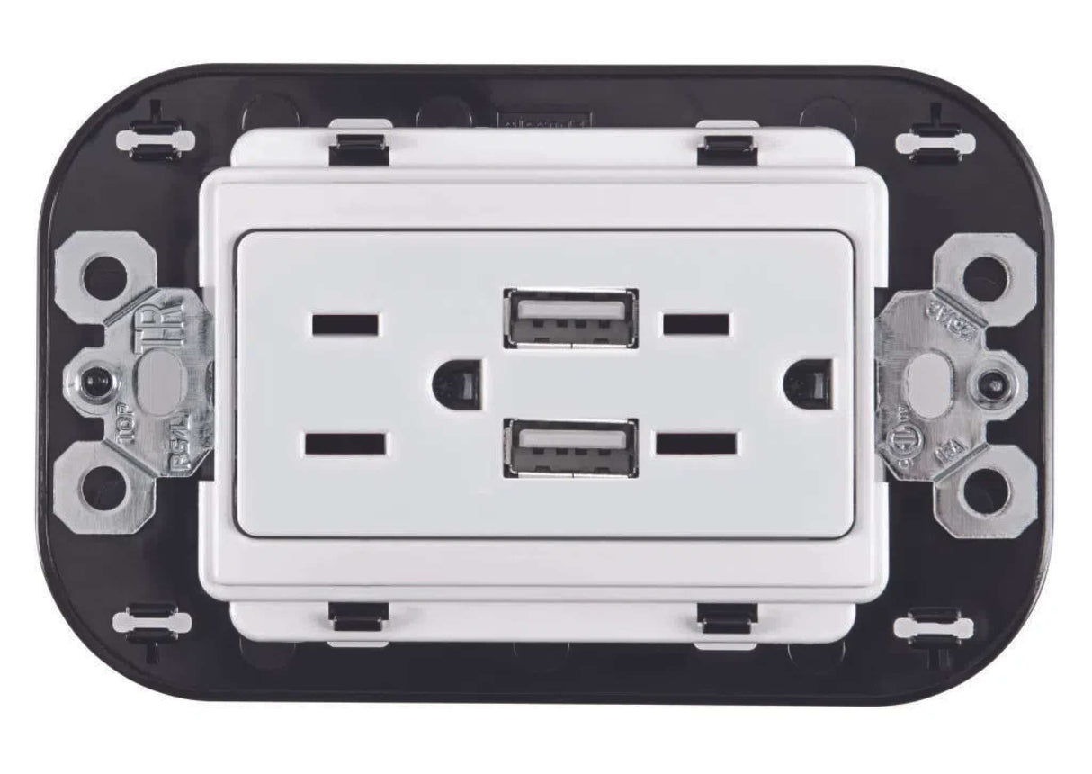 TOMA DE CORRIENTE DÚPLEX BTICINO 2P 1T 3 MÓDULOS CON PROTECCIÓN INFANTIL 2 CARGADORES USB 3.1 A QZ4028USBCC6