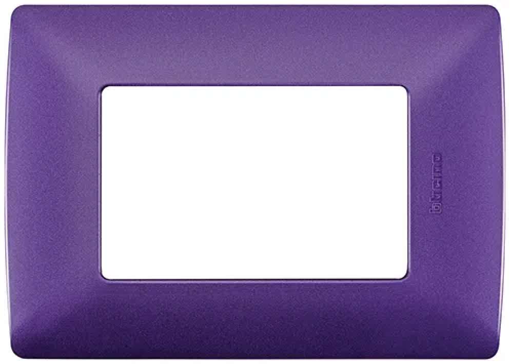 PLACA DE RESINA TEXTURIZADA BTICINO CON CHASIS LAVANDA 3 MÓDULOS QZ4803M3BLL