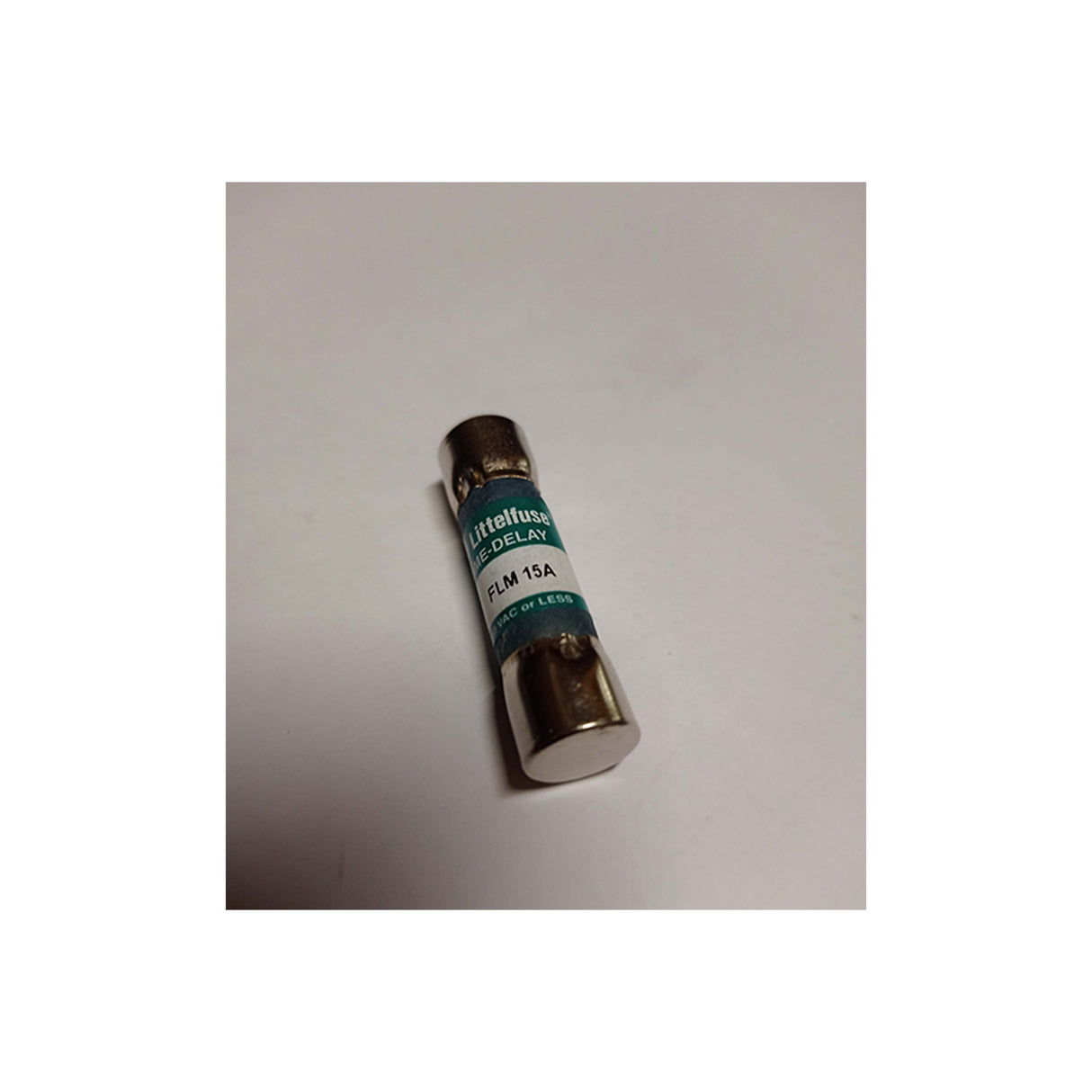 FUSIBLE DOBLE ELEMENTO 15A/250VCA. 13/32" X 1 1/2" ACCION RETARDADA *** OFRECER FNM-15 ***