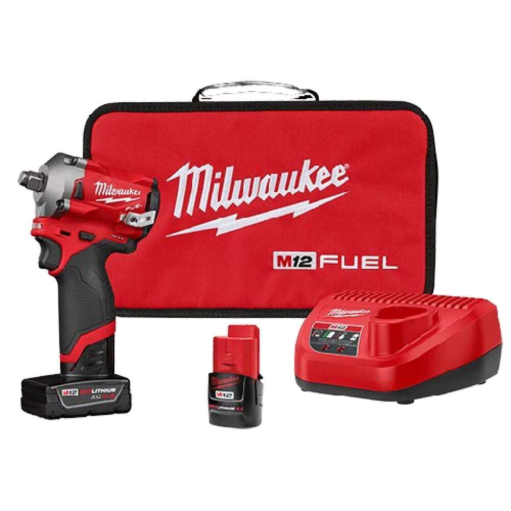 KIT LLAVE DE IMPACTO 1/2" M12: BATERIA 12V. 4AMP M12 BATERIA 12V. 2AMP M12 CARGADOR DE BATERIA M12 GANCHO PARA CINTURON ESTUCHE DE TRANSPORTE MILWAUKEE
