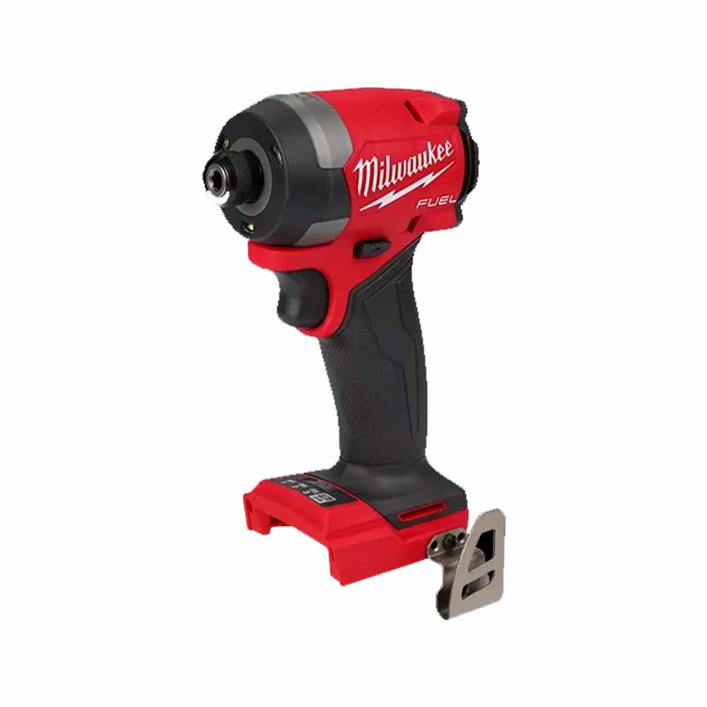 KIT COMBINADO 2 HERRAMIENTAS M18 FUEL: TALADRO PERCUTOR / DESTORNILLADOR 1/2" DESTORNILLADOR DE IMPACTO HEXAGONAL 1/4" M18 2 BATERIAS 18V. 5AMP M18 CARGADOR DE BATERIA MULTIPLE M12 Y M18 MILWAUKEE