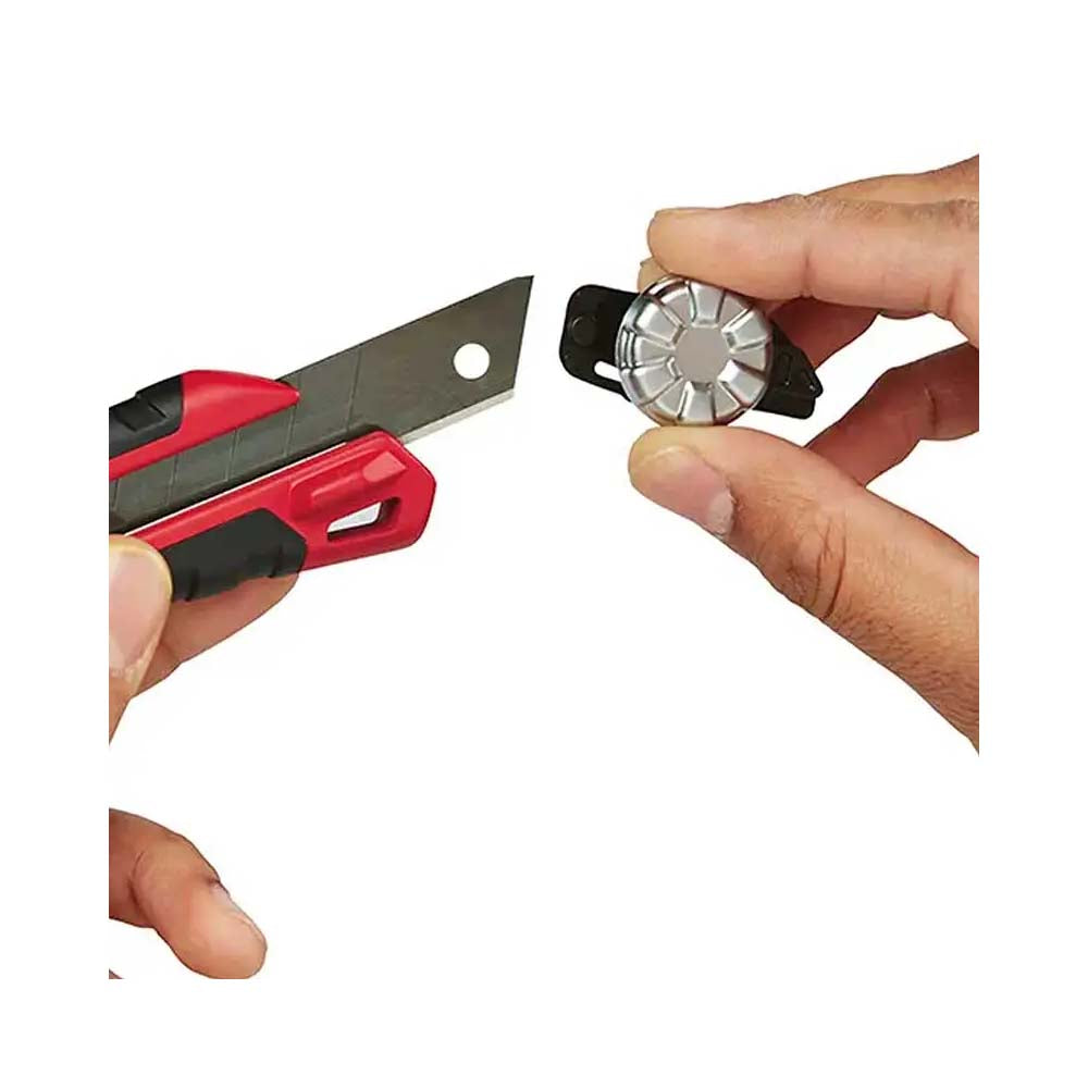 CUTTER DE 18MM C/BLOQUEO METALICO MILWAUKEE