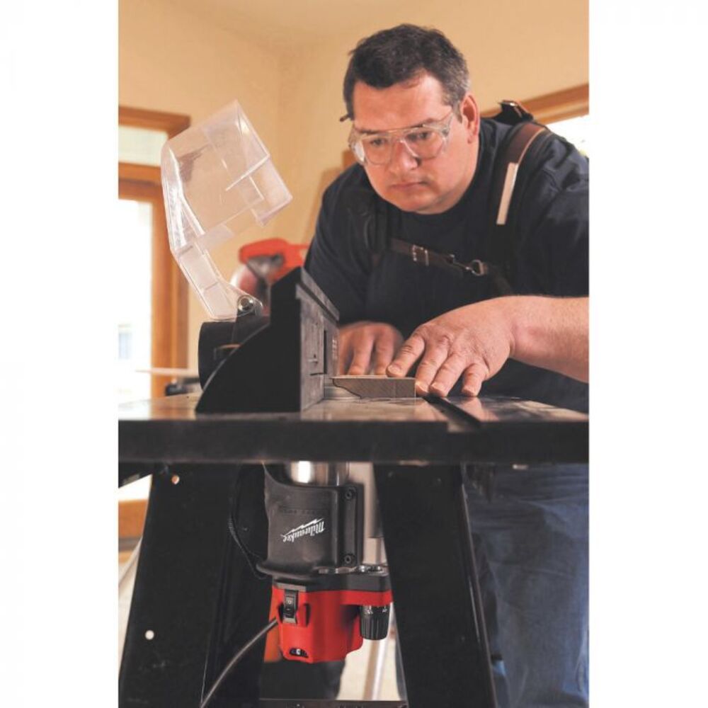 ENRUTADOR BODYGRIP 2-1/4HP 13A. 10000-24000RPM INCLUYE 2 LLAVES PARA MANDRIL 1 1/8" 1 MANDRIL 1/2" 1 MANDRIL DE 1/4"Y 1 LLAVE MANGO EN T MILWAUKEE