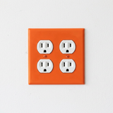 PLACA PARA 2 RECEPTACULOS DUPLEX NYLON COLOR NARANJA LEVITON