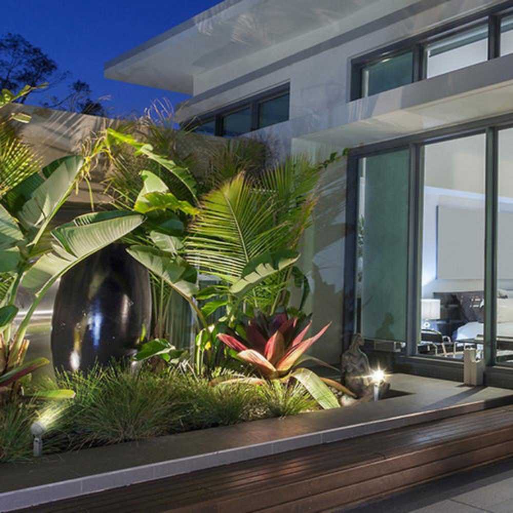 LÁMPARA DE EXTERIOR BENDIN TECNOLITE ESTACA 6W LUZ SUAVE CÁLIDA NO INCLUYE FOCO