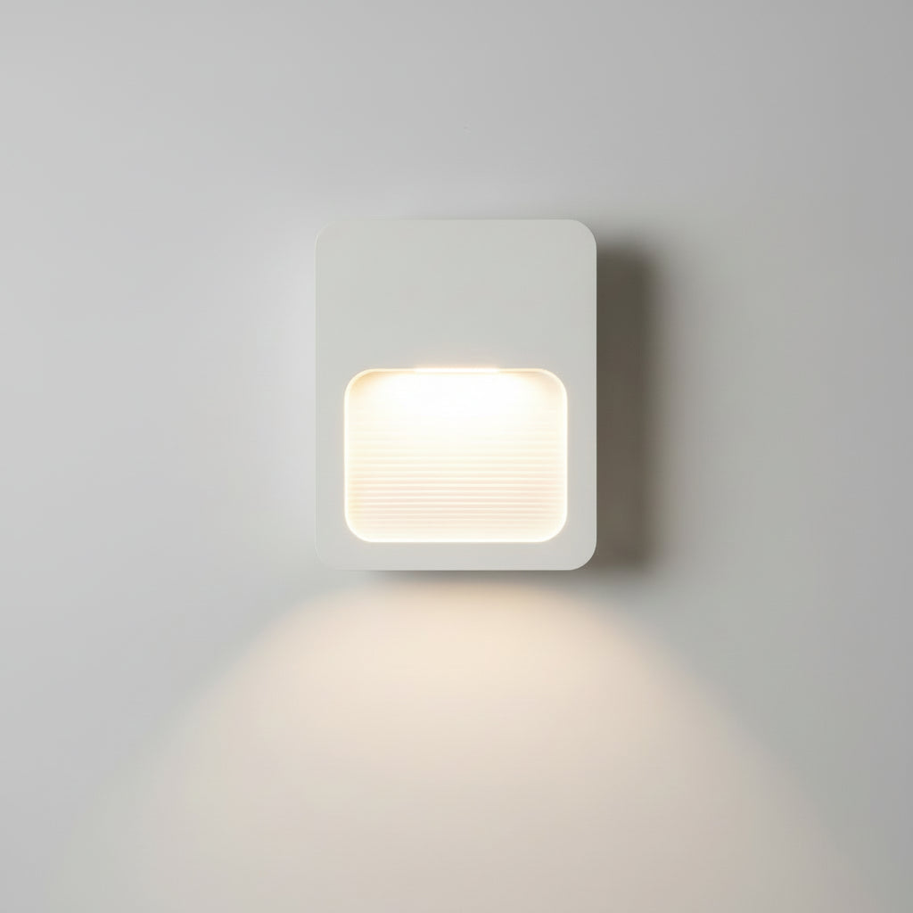 LUZ DE CORTESIA LED 1.5 W EXTERIOR IDEAL ZONA COSTERA LUZ CALIDA BRILLANTE IP65 IK05 HLED-903/B