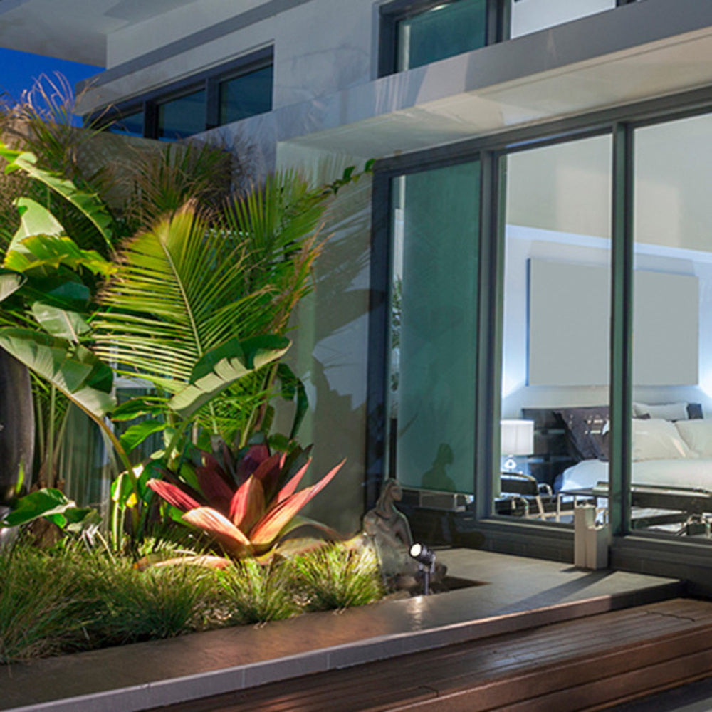 KIT DE 2 PIEZAS DE REFLECTOR EXTERIOR LED CON ESTACA 9W/100-240V 3000K DIRIGIBLE LIESMA