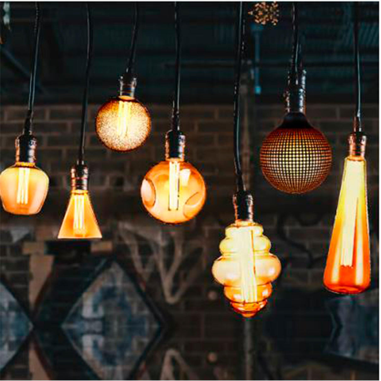 KIT DE 3 PIEZAS DE FOCO LED VINTAGE 3.5W/127V. 2000K LUZ SUAVE CALIDA 3DS123LEDFC20VA