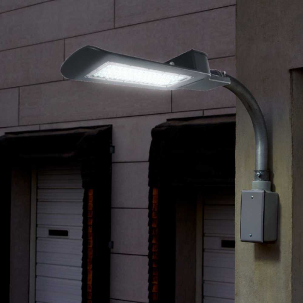 KIT DE 2 PIEZAS DE LAMPARA DE EXTERIOR LED TECNOLITE INDUS II PARA PUNTA DE POSTE 60W LUZ DE DIA