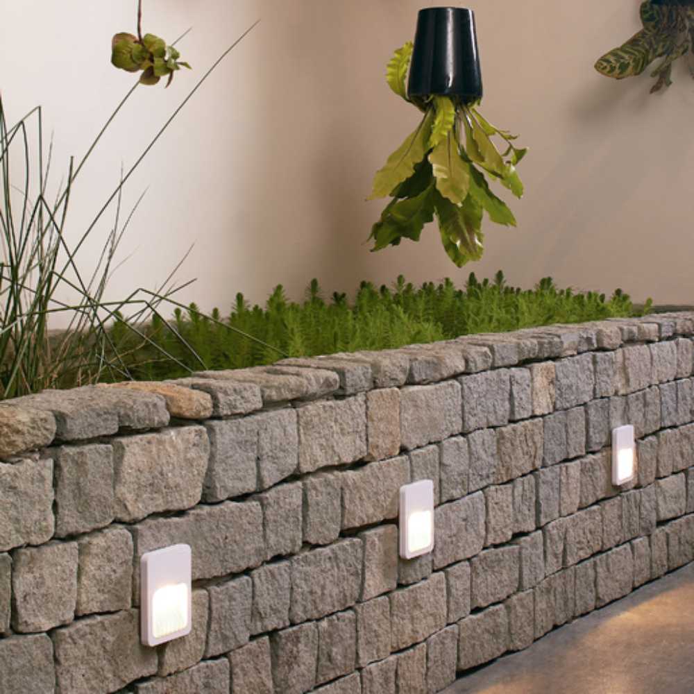 KIT DE 3 PIEZAS DE LÁMPARA LED DE EXTERIOR AVIOR TECNOLITE PARA SOBREPONER 1.5W LUZ SUAVE CÁLIDA BLANCO