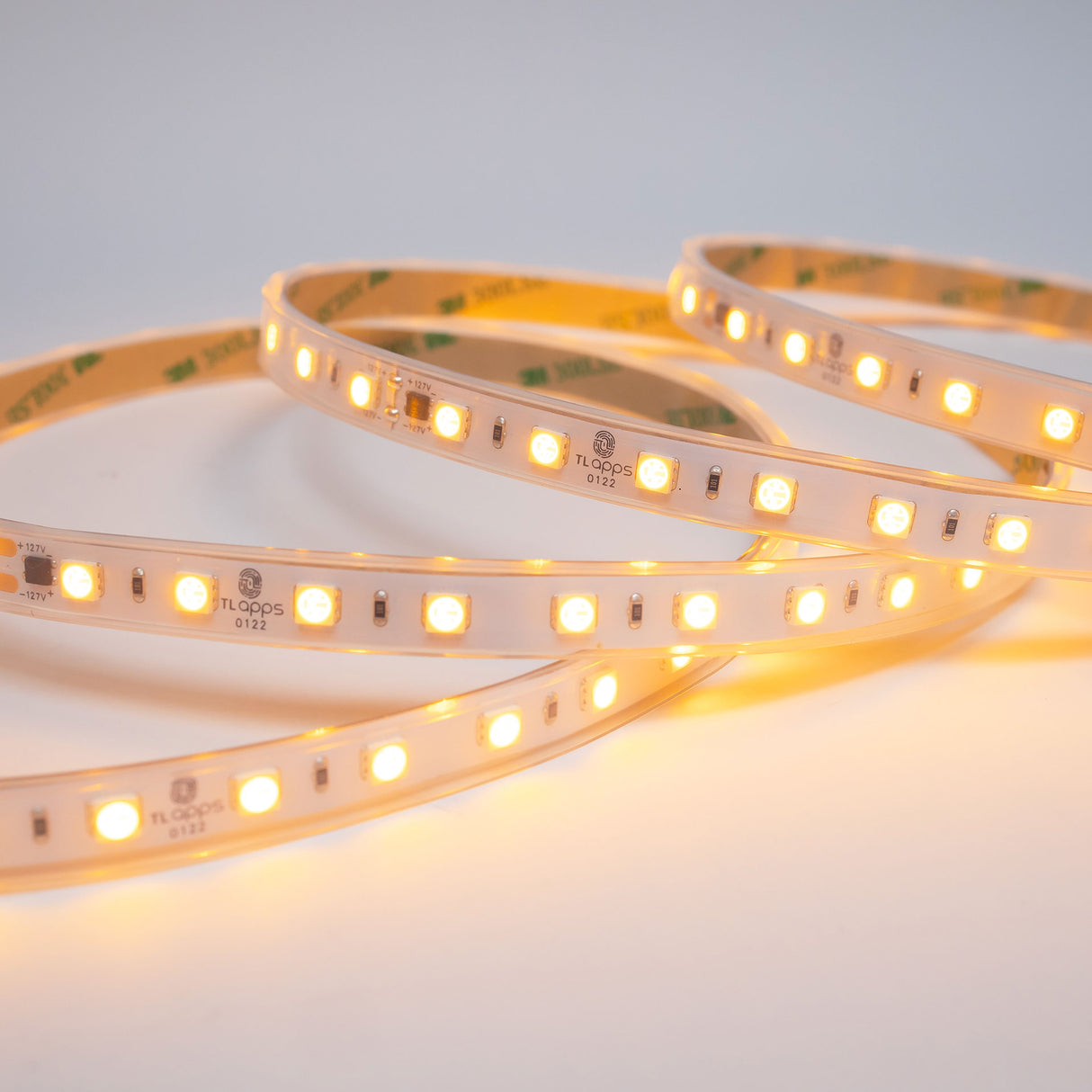 TIRA FLEXIBLE DE LED 5050 SMD 127V IP45 AMBAR MLED-60-IP45-5050-127V-CD/AMB