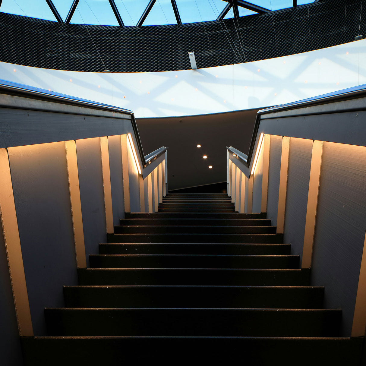 TIRA FLEXIBLE 90 LEDS 2835 SMD 48V INTERIOR ***HAE 2024***