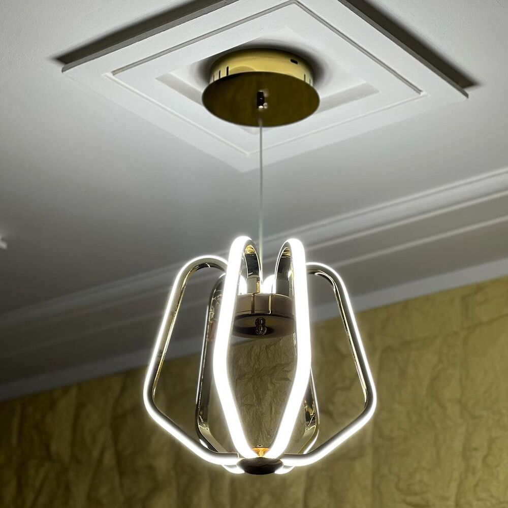 LUM COLGANTE  DE LED 8X6W 4000K CON FIGURA TIPO PIRAMIDAL IIDSA